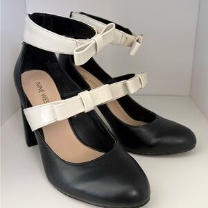 Nine West Black and Cream Mary Jane Heels Size 6.5